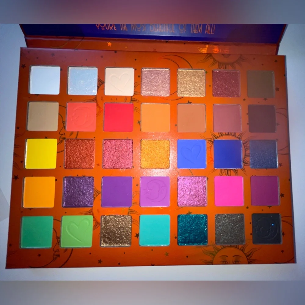 NEW SET - FORTUNE TELLER & CIRCUS CLOWN Beauty Creations Eyeshadow Palettes